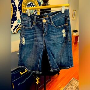 7 for all mankind jean bermudas size 8 like new